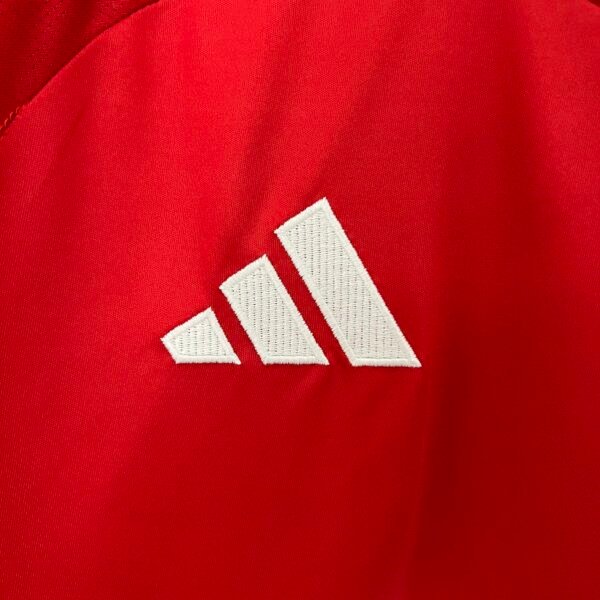 2024/25 Manchester United Home Soccer Jersey - Image 3