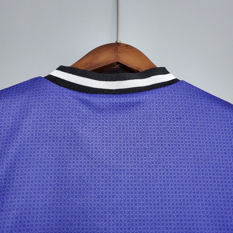 Retro Real Madrid 97/98 away - Image 6