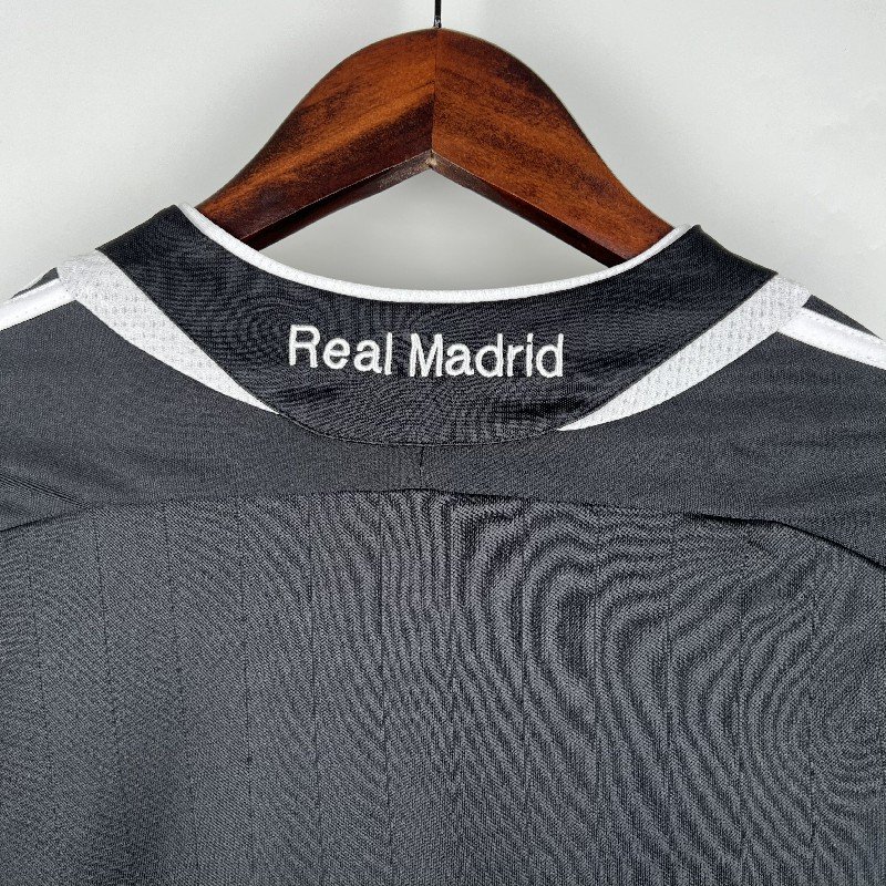 Retro Long Sleeve Real Madrid 06/07 Third Away - Image 2