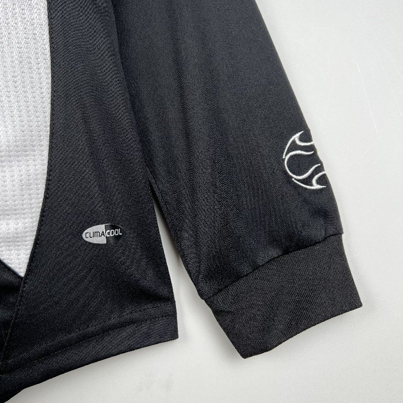 Retro Long Sleeve Real Madrid 06/07 Third Away - Image 4