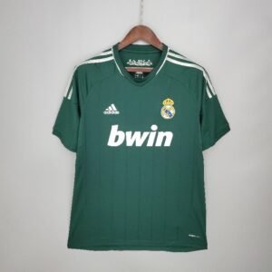 Retro Real Madrid 12/13 third away