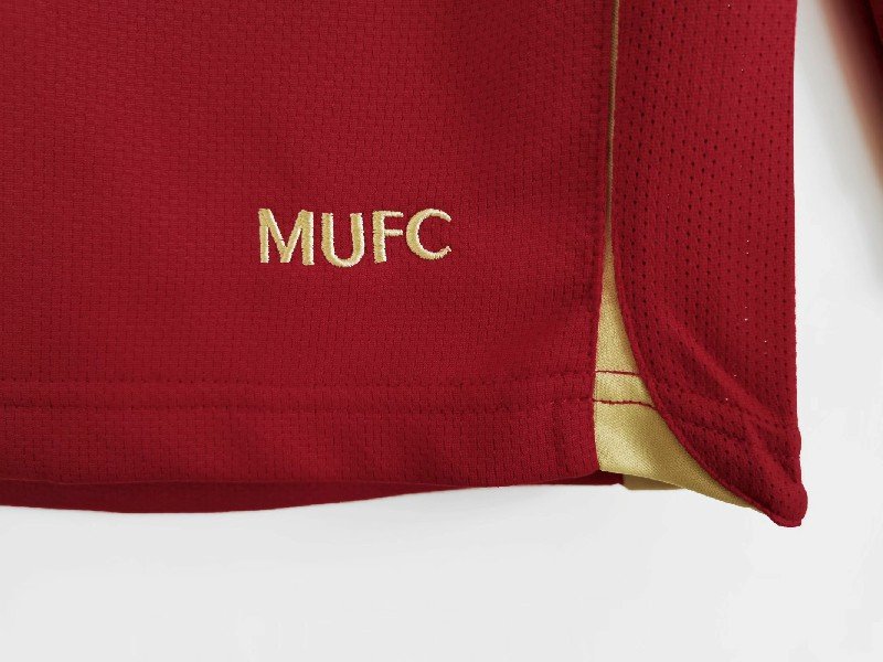 Manchester United 2006/07 home Long Sleeve Retro Soccer Jersey - Image 4