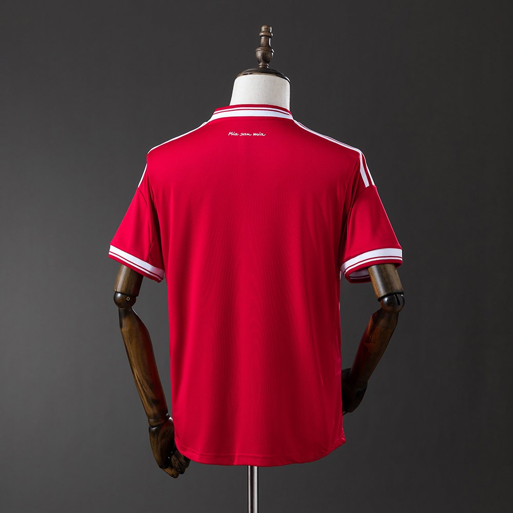 Bayern Munich - 13/14 - Home - Retro Jersey - Image 2