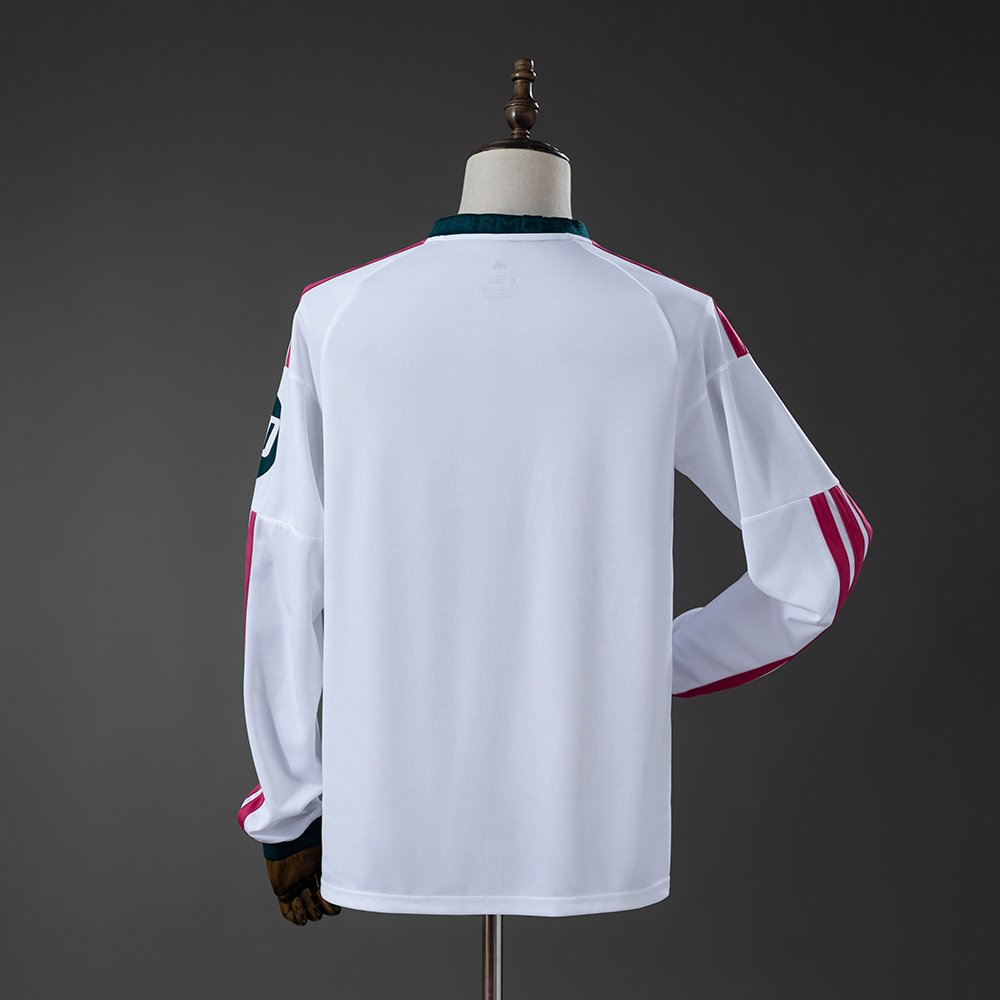 Real Madrid 26/27 Home Long Sleeve Jersey - Image 2