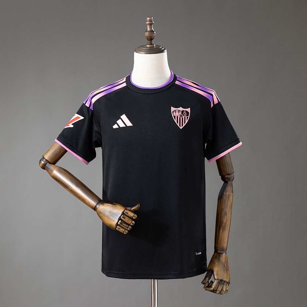Sevilla - 26/27 - Third Away