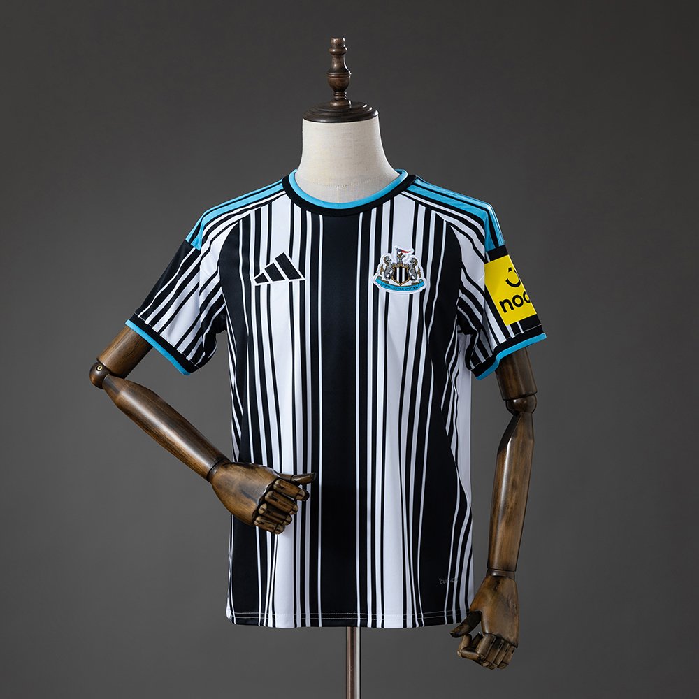 Newcastle United - 26/27 - Home