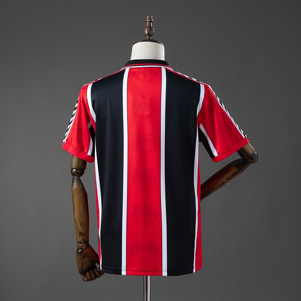 Frankfurt - 96/97 - Home - Retro Jersey - Image 2